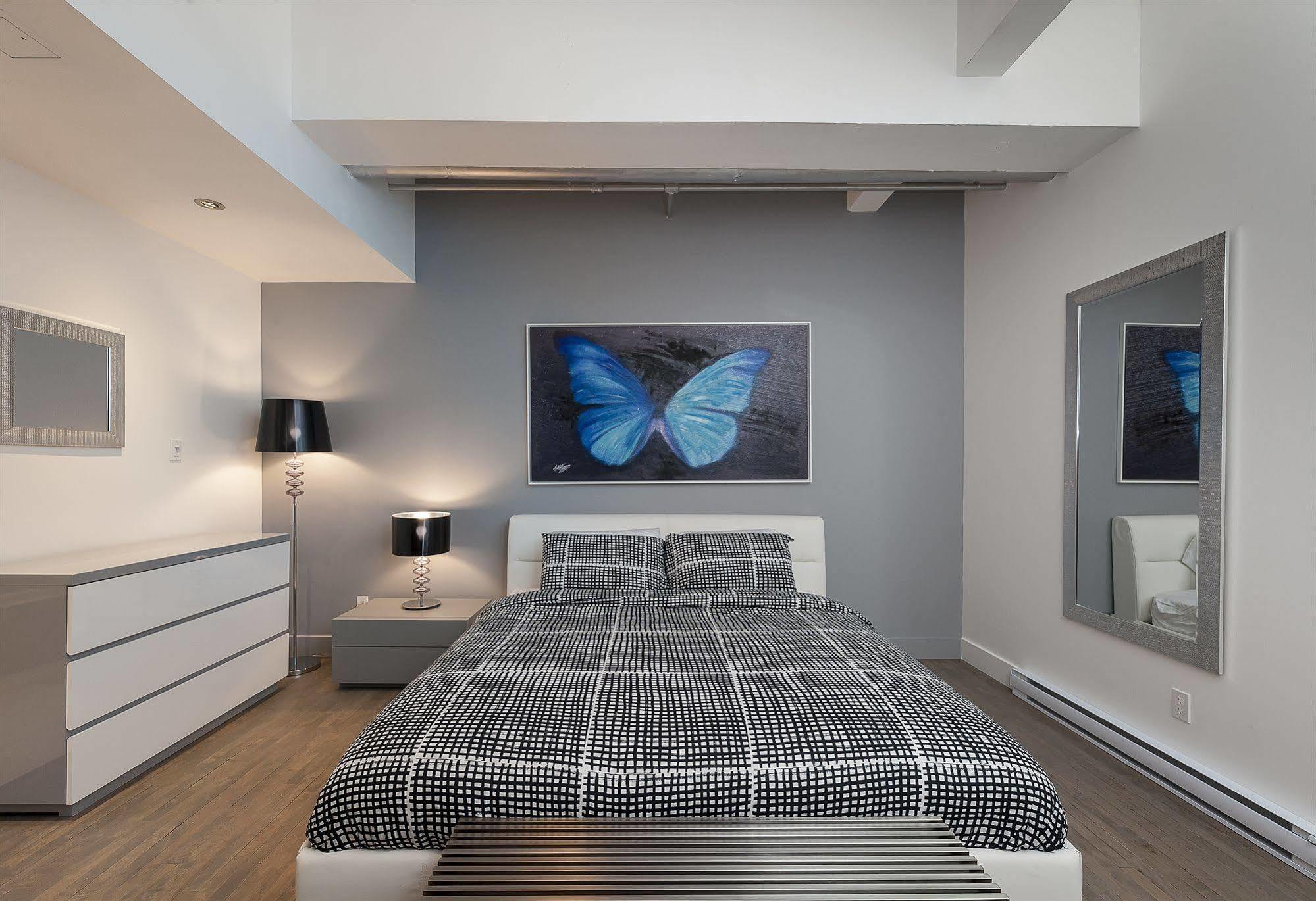 The Executive Loft At The Holland Hotel Montreal Exterior photo